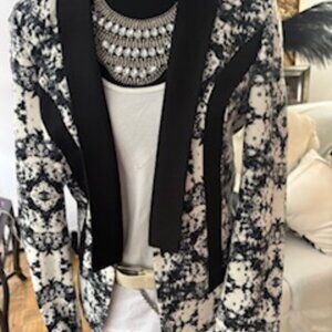 Beautiful black and white print blazer